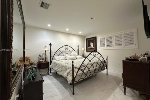 Villa ou maison à vendre à Miami, Floride: 3 chambres, 175.68 m2 № 2027353 - photo 12
