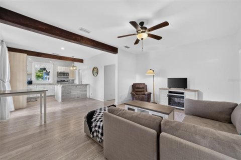 Casa en venta en Ocala, Florida, 3 dormitorios, 128.76 m2 № 2232328 - foto 3