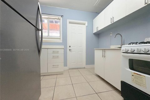 Appartement à louer à Hollywood, Floride: 2 chambres, 60.39 m2 № 2170771 - photo 4