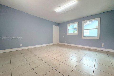 Appartement à louer à Hollywood, Floride: 2 chambres, 60.39 m2 № 2170771 - photo 6