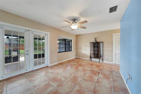 Villa ou maison à vendre à North Port, Floride: 3 chambres, 88.07 m2 № 1793921 - photo 8