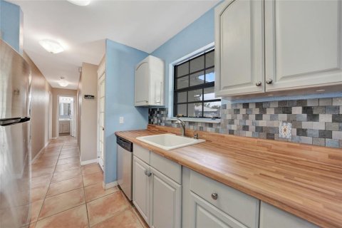 Villa ou maison à vendre à North Port, Floride: 3 chambres, 88.07 m2 № 1793921 - photo 5