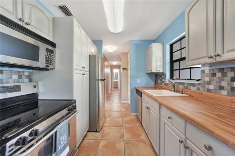 Villa ou maison à vendre à North Port, Floride: 3 chambres, 88.07 m2 № 1793921 - photo 4