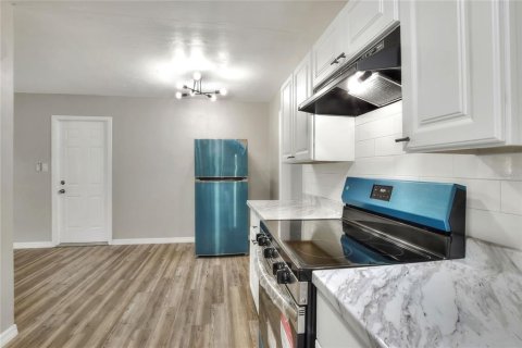 Купить виллу или дом в Лейкленд, Флорида 6 комнат, 102.94м2, № 1812583 - фото 8