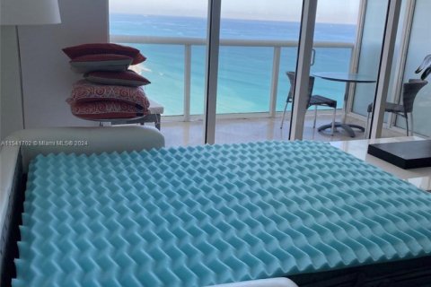 Copropriété à louer à Hallandale Beach, Floride: 1 chambre, 78.41 m2 № 1703699 - photo 14