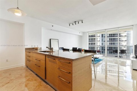 Copropriété à louer à Hallandale Beach, Floride: 1 chambre, 78.41 m2 № 1703699 - photo 7