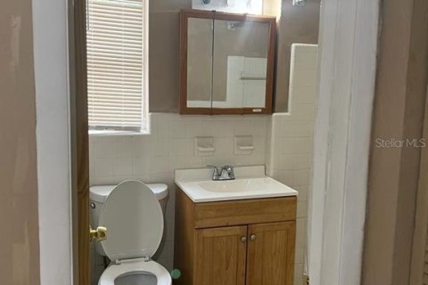 Immobilier commercial à vendre à Port Charlotte, Floride: 4 chambres, 138.24 m2 № 1735139 - photo 8