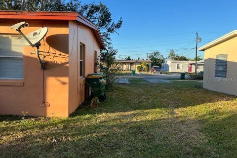 Immobilier commercial à vendre à Port Charlotte, Floride: 4 chambres, 138.24 m2 № 1735139 - photo 21