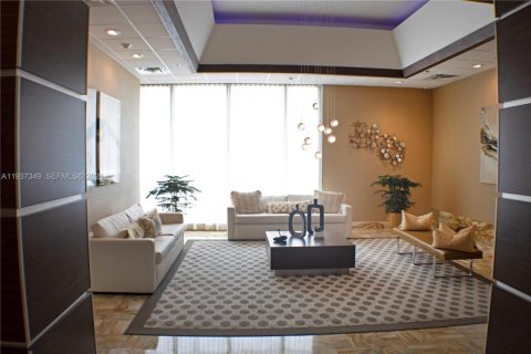 Купить кондоминиум в Серфсайд, Флорида 1 спальня, 86.31м2, № 2056967 - фото 11