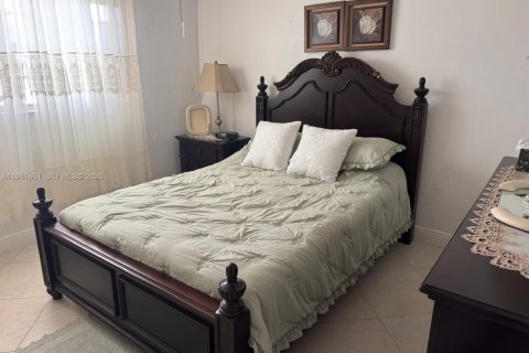 Copropriété à vendre à Hallandale Beach, Floride: 1 chambre, 65.03 m2 № 2043044 - photo 11
