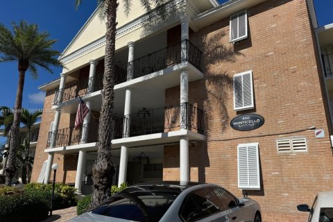 Copropriété à vendre à Hallandale Beach, Floride: 1 chambre, 65.03 m2 № 2043044 - photo 16