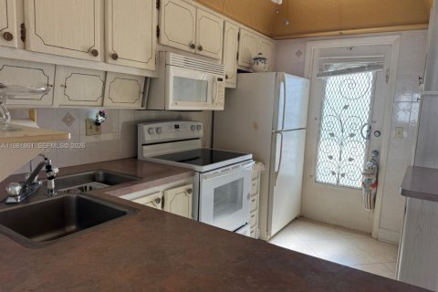 Copropriété à vendre à Hallandale Beach, Floride: 1 chambre, 65.03 m2 № 2043044 - photo 5