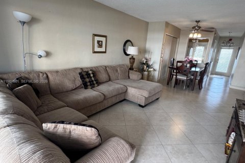 Copropriété à vendre à Hallandale Beach, Floride: 1 chambre, 65.03 m2 № 2043044 - photo 3
