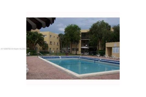 Condo in Miami, Florida, 3 bedrooms № 1951304 - photo 24