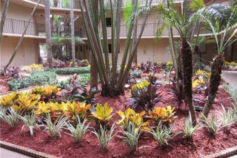 Condo in Miami, Florida, 3 bedrooms № 1951304 - photo 20