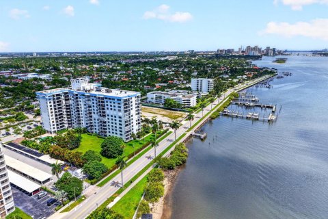 Condominio en venta en West Palm Beach, Florida, 2 dormitorios, 131.36 m2 № 2168987 - foto 8