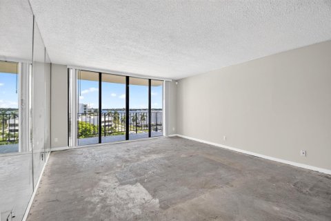 Condominio en venta en West Palm Beach, Florida, 2 dormitorios, 131.36 m2 № 2168987 - foto 28