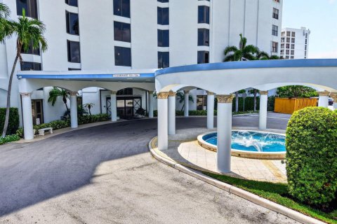 Condominio en venta en West Palm Beach, Florida, 2 dormitorios, 131.36 m2 № 2168987 - foto 2