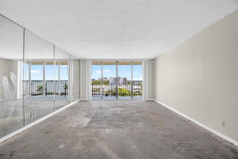 Condominio en venta en West Palm Beach, Florida, 2 dormitorios, 131.36 m2 № 2168987 - foto 29