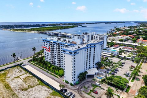 Condominio en venta en West Palm Beach, Florida, 2 dormitorios, 131.36 m2 № 2168987 - foto 6