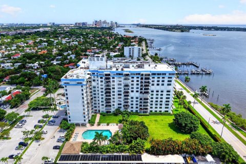 Condominio en venta en West Palm Beach, Florida, 2 dormitorios, 131.36 m2 № 2168987 - foto 7