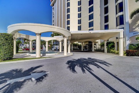 Condominio en venta en West Palm Beach, Florida, 2 dormitorios, 131.36 m2 № 2168987 - foto 3