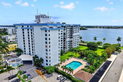 Condominio en venta en West Palm Beach, Florida, 2 dormitorios, 131.36 m2 № 2168987 - foto 12