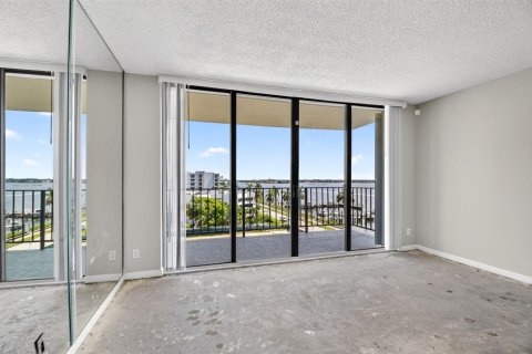 Condominio en venta en West Palm Beach, Florida, 2 dormitorios, 131.36 m2 № 2168987 - foto 30