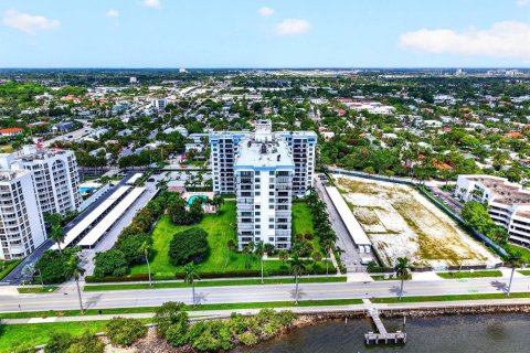 Condominio en venta en West Palm Beach, Florida, 2 dormitorios, 131.36 m2 № 2168987 - foto 11
