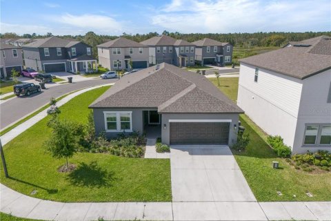 House in Davenport, Florida 4 bedrooms, 177.44 sq.m. № 2233286