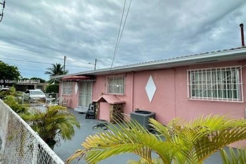 Immobilier commercial à vendre à Miami, Floride: 190.64 m2 № 1978179 - photo 26