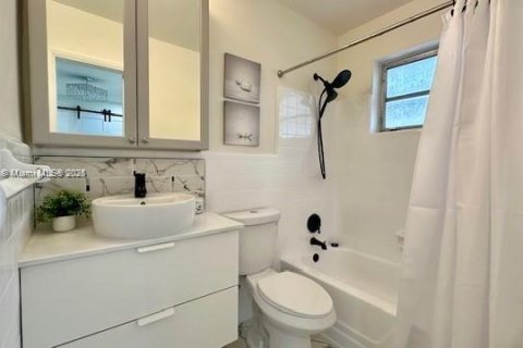 Immobilier commercial à vendre à Miami, Floride: 190.64 m2 № 1978179 - photo 21