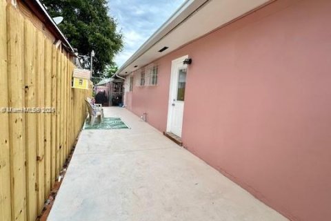 Immobilier commercial à vendre à Miami, Floride: 190.64 m2 № 1978179 - photo 22