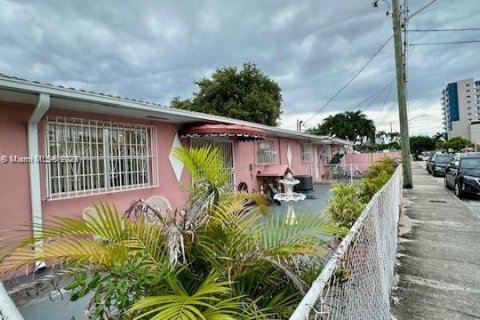 Immobilier commercial à vendre à Miami, Floride: 190.64 m2 № 1978179 - photo 25