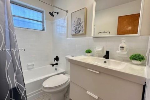 Immobilier commercial à vendre à Miami, Floride: 190.64 m2 № 1978179 - photo 9