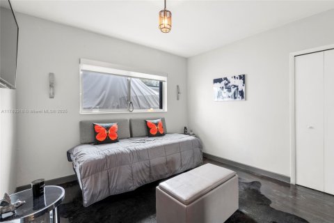 Villa ou maison à vendre à Miami, Floride: 4 chambres, 189.89 m2 № 1632035 - photo 25