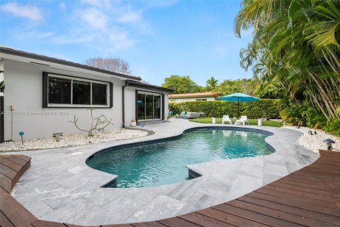 Villa ou maison à vendre à Miami, Floride: 4 chambres, 189.89 m2 № 1632035 - photo 28