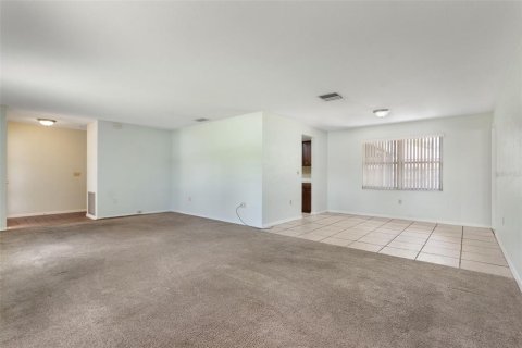 Casa en venta en DeBary, Florida, 4 dormitorios, 185.43 m2 № 1804106 - foto 5
