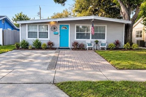 Villa ou maison à Saint Petersburg, Floride 2 chambres, 77.29 m2 № 2373380