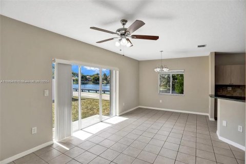 Купить таунхаус в Мирамар, Флорида 3 спальни, 140.1м2, № 1973649 - фото 18