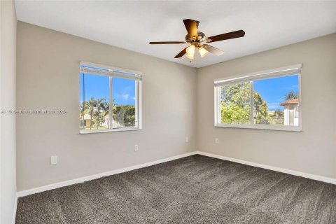 Купить таунхаус в Мирамар, Флорида 3 спальни, 140.1м2, № 1973649 - фото 23