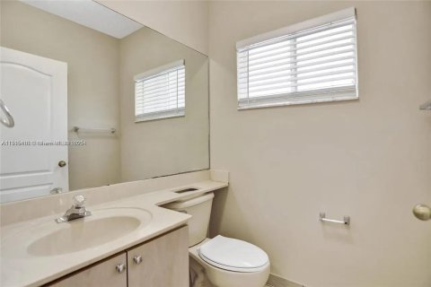 Купить таунхаус в Мирамар, Флорида 3 спальни, 140.1м2, № 1973649 - фото 26