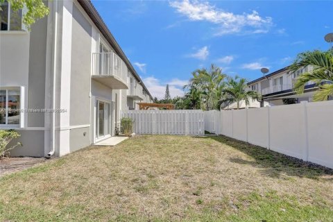 Купить таунхаус в Мирамар, Флорида 3 спальни, 140.1м2, № 1973649 - фото 3