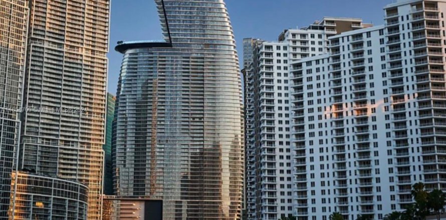 Condominio en Miami, Florida, 3 dormitorios № 1351983