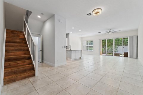 Touwnhouse à vendre à Palm Beach Gardens, Floride: 3 chambres, 199.18 m2 № 2410753 - photo 9