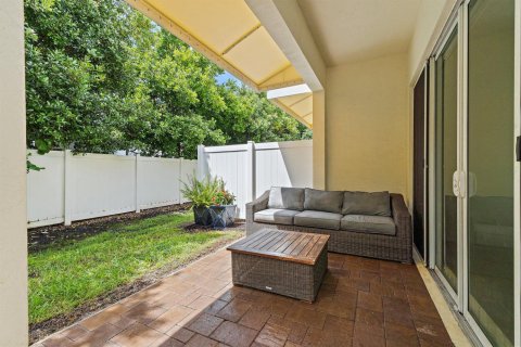 Touwnhouse à vendre à Palm Beach Gardens, Floride: 3 chambres, 199.18 m2 № 2410753 - photo 8