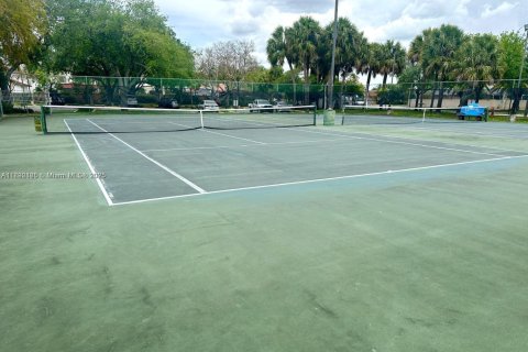 Condominio en alquiler en Miami, Florida, 3 dormitorios, 92.25 m2 № 1944183 - foto 19