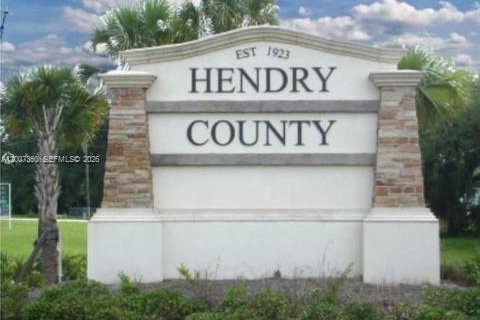 Propiedad comercial en venta en Clewiston, Florida № 2158585 - foto 8