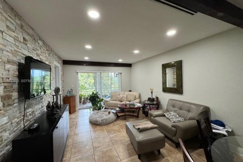 Купить кондоминиум в Майами, Флорида 2 спальни, 82.31м2, № 2088050 - фото 4