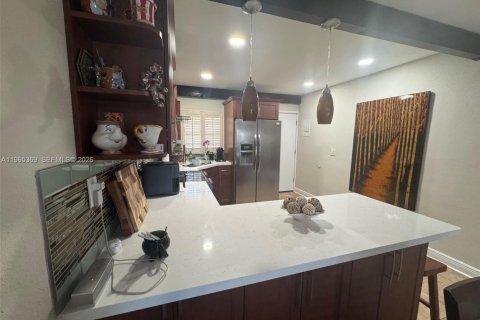Купить кондоминиум в Майами, Флорида 2 спальни, 82.31м2, № 2088050 - фото 3